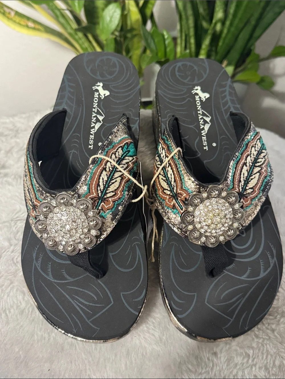 Montana West Black Embroidered Wedge Sandals & Rhinestone Center-New! Women's 9